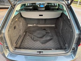 Skoda Superb 2.0 TDI SE L Executive Estate 5dr Diesel DSG Euro 6 (s/s) (150 p