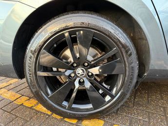 Skoda Superb 2.0 TDI SE L Executive Estate 5dr Diesel DSG Euro 6 (s/s) (150 p