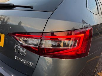 Skoda Superb 2.0 TDI SE L Executive Estate 5dr Diesel DSG Euro 6 (s/s) (150 p