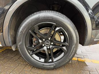 Audi Q5 2.0 TDI 40 Sport SUV 5dr Diesel S Tronic quattro Euro 6 (s/s) (2