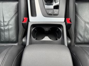 Audi Q5 2.0 TDI 40 Sport SUV 5dr Diesel S Tronic quattro Euro 6 (s/s) (2