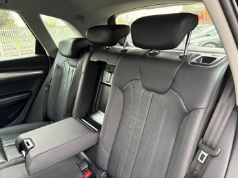 Audi Q5 2.0 TDI 40 Sport SUV 5dr Diesel S Tronic quattro Euro 6 (s/s) (2