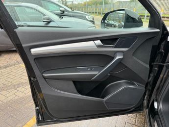 Audi Q5 2.0 TDI 40 Sport SUV 5dr Diesel S Tronic quattro Euro 6 (s/s) (2