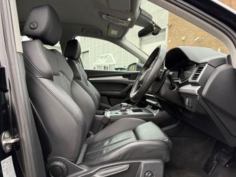 Audi Q5 2.0 TDI 40 Sport SUV 5dr Diesel S Tronic quattro Euro 6 (s/s) (2