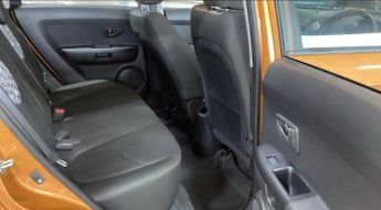 Kia Soul 1.6 CRDi 2 SUV 5dr Diesel Auto Euro 4 (126 bhp)