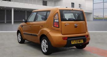 Kia Soul 1.6 CRDi 2 SUV 5dr Diesel Auto Euro 4 (126 bhp)