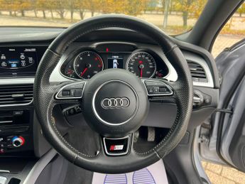 Audi A4 2.0 TDI S line Saloon 4dr Diesel Multitronic Euro 6 (s/s) (Nav) 