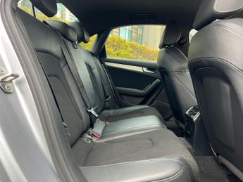 Audi A4 2.0 TDI S line Saloon 4dr Diesel Multitronic Euro 6 (s/s) (Nav) 