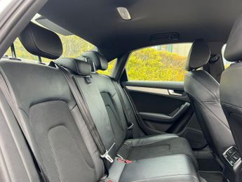 Audi A4 2.0 TDI S line Saloon 4dr Diesel Multitronic Euro 6 (s/s) (Nav) 