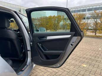Audi A4 2.0 TDI S line Saloon 4dr Diesel Multitronic Euro 6 (s/s) (Nav) 