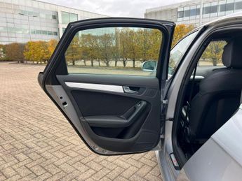 Audi A4 2.0 TDI S line Saloon 4dr Diesel Multitronic Euro 6 (s/s) (Nav) 