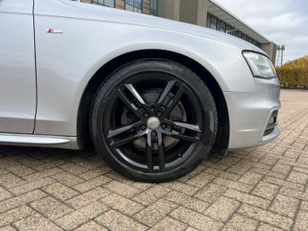 Audi A4 2.0 TDI S line Saloon 4dr Diesel Multitronic Euro 6 (s/s) (Nav) 