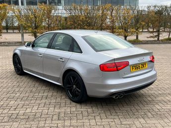 Audi A4 2.0 TDI S line Saloon 4dr Diesel Multitronic Euro 6 (s/s) (Nav) 