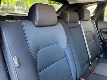 Nissan Qashqai 1.3 DIG-T MHEV N-Connecta SUV 5dr Petrol Hybrid XTRON Euro 6 (s/