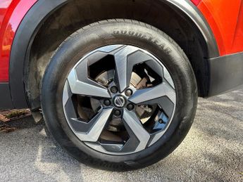 Nissan Qashqai 1.3 DIG-T MHEV N-Connecta SUV 5dr Petrol Hybrid XTRON Euro 6 (s/