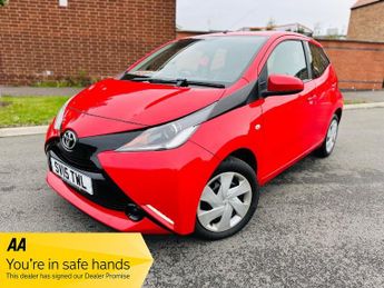Toyota Aygo 1.0 VVT-i x-play Hatchback 5dr Petrol x-shift Euro 5 Euro 5 (68 