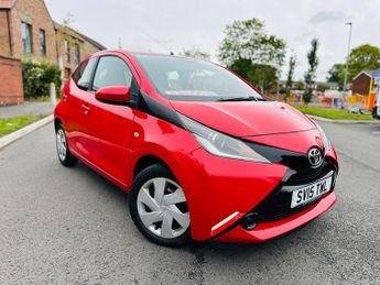 Toyota Aygo 1.0 VVT-i x-play Hatchback 5dr Petrol x-shift Euro 5 Euro 5 (68 