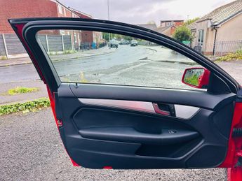 Mercedes-Benz C Class 2.1 C220 CDI BlueEfficiency AMG Sport Coupe 2dr Diesel G-Tronic+