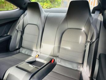 Mercedes-Benz C Class 2.1 C220 CDI BlueEfficiency AMG Sport Coupe 2dr Diesel G-Tronic+