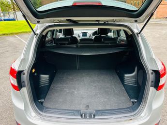 Hyundai ix35 2.0 CRDi SE SUV 5dr Diesel Auto 4WD Euro 5 (Nav) (134 bhp)