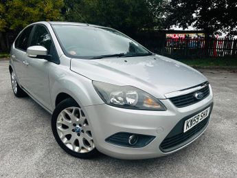 Ford Focus 1.6 Zetec Hatchback 5dr Petrol Manual (161 g/km, 99 bhp)