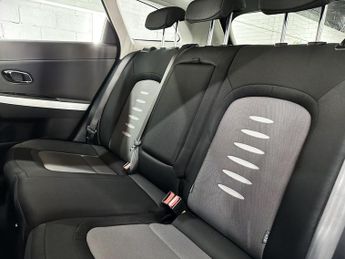 Kia Ceed 1.6 CRDi 2 Sportswagon 5dr Diesel Auto Euro 5 (126 bhp)