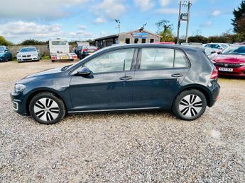 Volkswagen e-Golf 35.8kWh e-Golf Hatchback 5dr Electric Auto (136 ps)