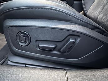 Audi A6 Avant 2.0 TFSI 40 Black Edition Estate 5dr Petrol S Tronic Euro 6 (s/s