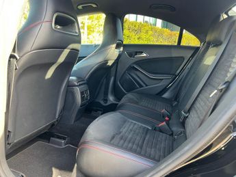 Mercedes-Benz CLA Class 2.1 CLA200d AMG Sport Coupe 4dr Diesel 7G-DCT Euro 6 (s/s) (136
