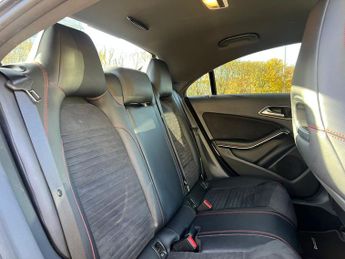 Mercedes-Benz CLA Class 2.1 CLA200d AMG Sport Coupe 4dr Diesel 7G-DCT Euro 6 (s/s) (136 