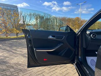 Mercedes-Benz CLA Class 2.1 CLA200d AMG Sport Coupe 4dr Diesel 7G-DCT Euro 6 (s/s) (136 