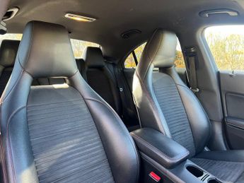 Mercedes-Benz CLA Class 2.1 CLA200d AMG Sport Coupe 4dr Diesel 7G-DCT Euro 6 (s/s) (136 