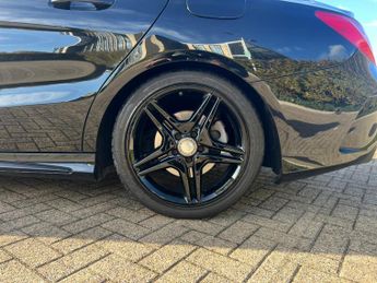 Mercedes-Benz CLA Class 2.1 CLA200d AMG Sport Coupe 4dr Diesel 7G-DCT Euro 6 (s/s) (136 