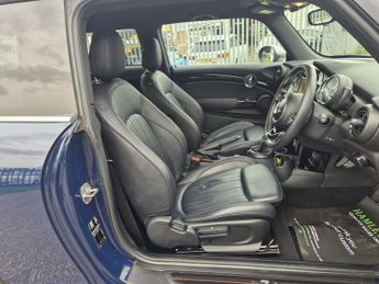 Mini Hatch 1.5 Cooper Seven Hatchback 3dr Petrol Auto Euro 6 (s/s) (136 ps)