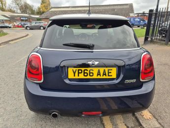 Mini Hatch 1.5 Cooper Seven Hatchback 5dr Petrol Auto Euro 6 (s/s) (136 ps)