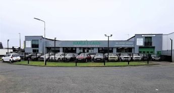 Mini Hatch 1.5 Cooper Seven Hatchback 3dr Petrol Auto Euro 6 (s/s) (136 ps)