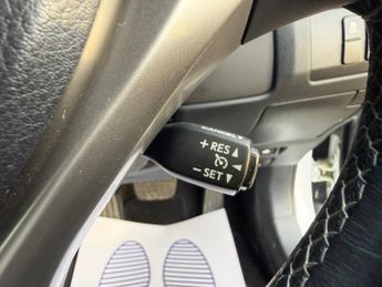 Lexus GS 2.5 300h Luxury Saloon 4dr Petrol Hybrid CVT Euro 5 (s/s) (223 p