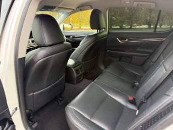 Lexus GS 2.5 300h Luxury Saloon 4dr Petrol Hybrid CVT Euro 5 (s/s) (223 p