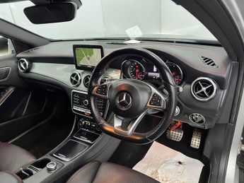 Mercedes-Benz GLA 2.1 GLA220d AMG Line (Premium) 7G-DCT 4MATIC Euro 6 (s/s) 5dr