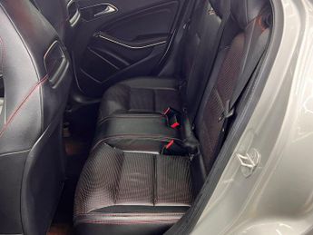 Mercedes-Benz GLA 2.1 GLA220d AMG Line (Premium) 7G-DCT 4MATIC Euro 6 (s/s) 5dr