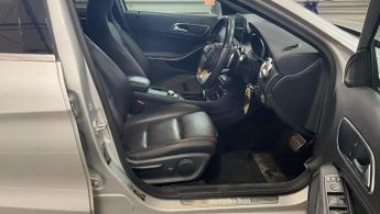 Mercedes-Benz GLA 2.1 GLA220d AMG Line (Premium) 7G-DCT 4MATIC Euro 6 (s/s) 5dr