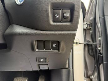 Toyota C-HR 1.8 VVT-h Excel SUV 5dr Petrol Hybrid CVT Euro 6 (s/s) (122 ps)