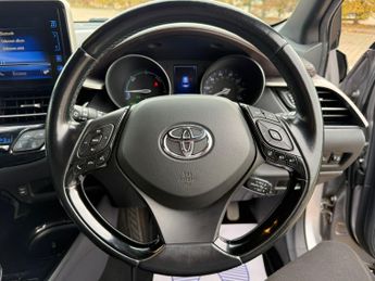 Toyota C-HR 1.8 VVT-h Excel SUV 5dr Petrol Hybrid CVT Euro 6 (s/s) (122 ps)