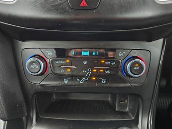 Ford Focus 1.0T EcoBoost Titanium Hatchback 5dr Petrol Auto Euro 6 (s/s) (1