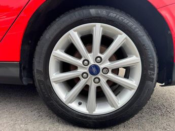 Ford Focus 1.6 125 Titanium 5dr Powershift