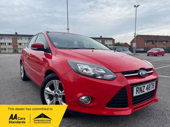 Ford Focus 1.6 Zetec Hatchback 5dr Petrol Manual Euro 5 (125 ps)