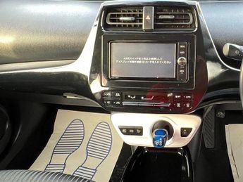 Toyota Prius 1.8 VVTi Excel Euro 6 (S/S) CVT 5Dr