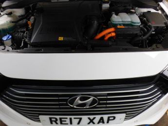 Hyundai Ioniq 1.6 h-GDi Premium SE DCT Euro 6 (s/s) 5dr