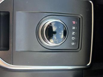 Land Rover Discovery Sport 2.0 TD4 SE Tech SUV 5dr Diesel Auto 4WD Euro 6 (s/s) (180 ps)