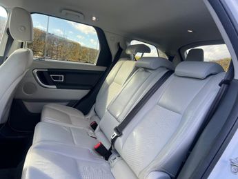 Land Rover Discovery Sport 2.0 TD4 SE Tech SUV 5dr Diesel Auto 4WD Euro 6 (s/s) (180 ps)